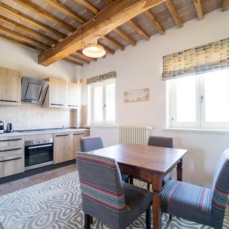 Il Sarale - Vista Sulle Colline Di B&B 치타디카스텔로