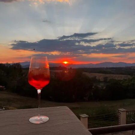 Il Sarale - Vista Sulle Colline Di Oda ve Kahvaltı